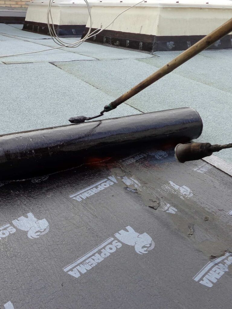 schwarzwaelderag-Flachdach-Abdichtung